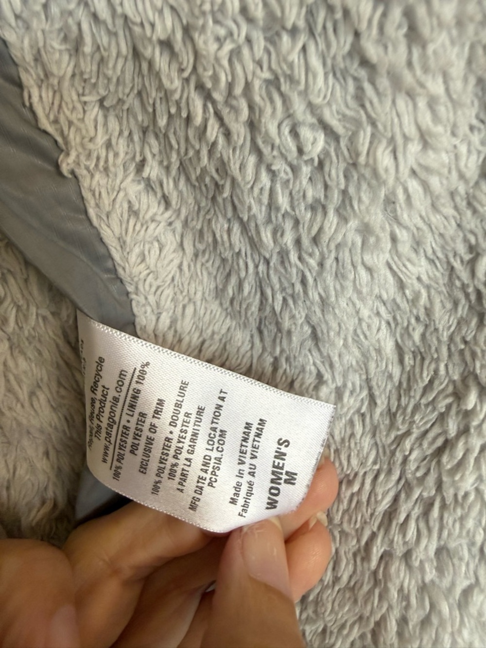 Patagonia Light Gray Sherpa Fleece Vest - Zip Front - Picture 4 of 5